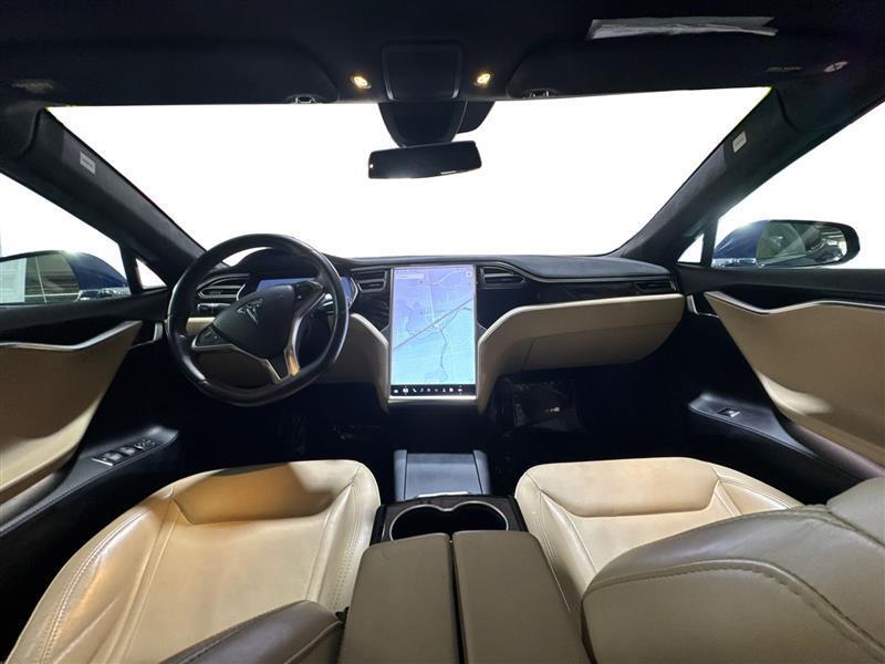 Tesla Model S 90D 2016