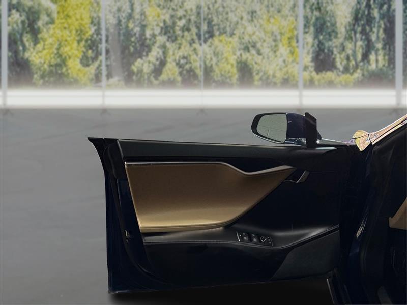 Tesla Model S 90D 2016
