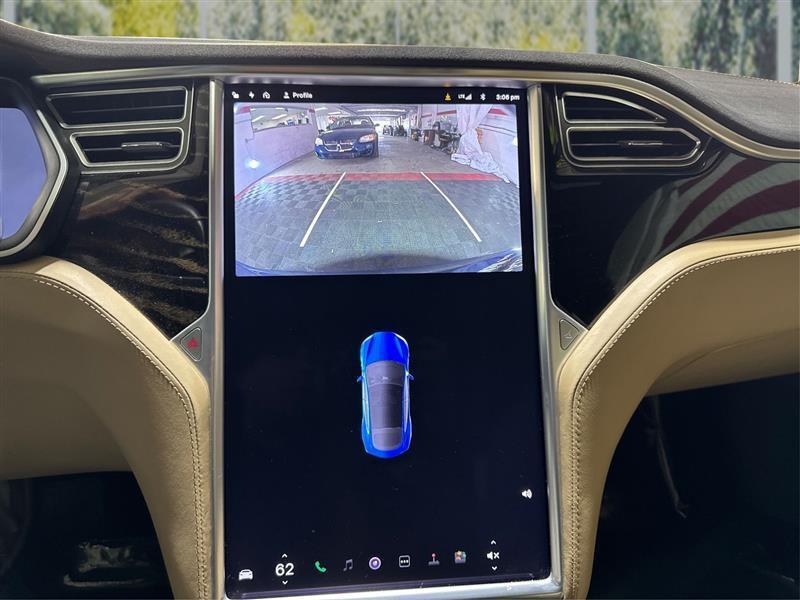 Tesla Model S 90D 2016