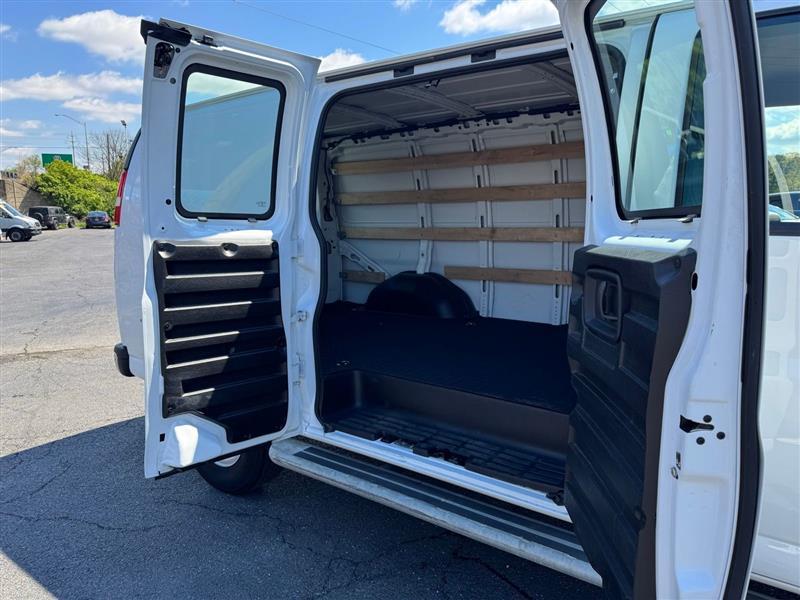 GMC Savana G2500 Cargo 2024