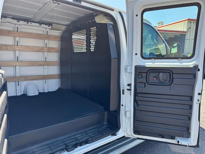 GMC Savana G2500 Cargo 2024