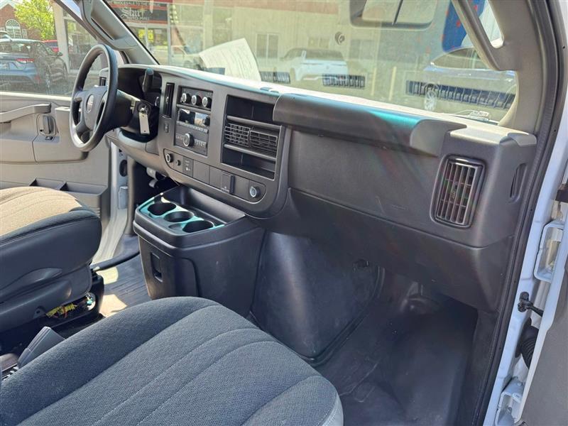 GMC Savana G2500 Cargo 2024