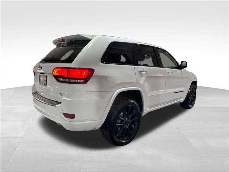 Jeep Grand Cherokee Laredo 4WD 2020