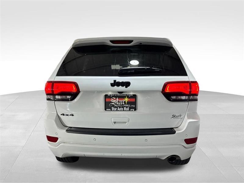 Jeep Grand Cherokee Laredo 4WD 2020