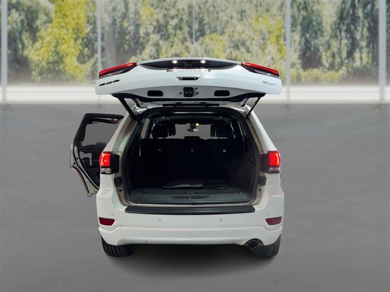 Jeep Grand Cherokee Laredo 4WD 2020