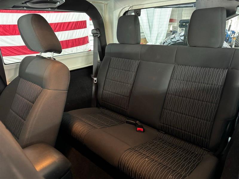 Jeep Wrangler Sport 4WD 2012