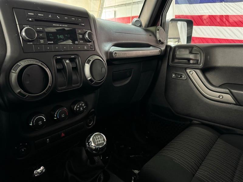 Jeep Wrangler Sport 4WD 2012