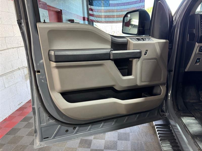 Ford F-150 XL SuperCrew 5.5-ft. Bed 4WD 2019