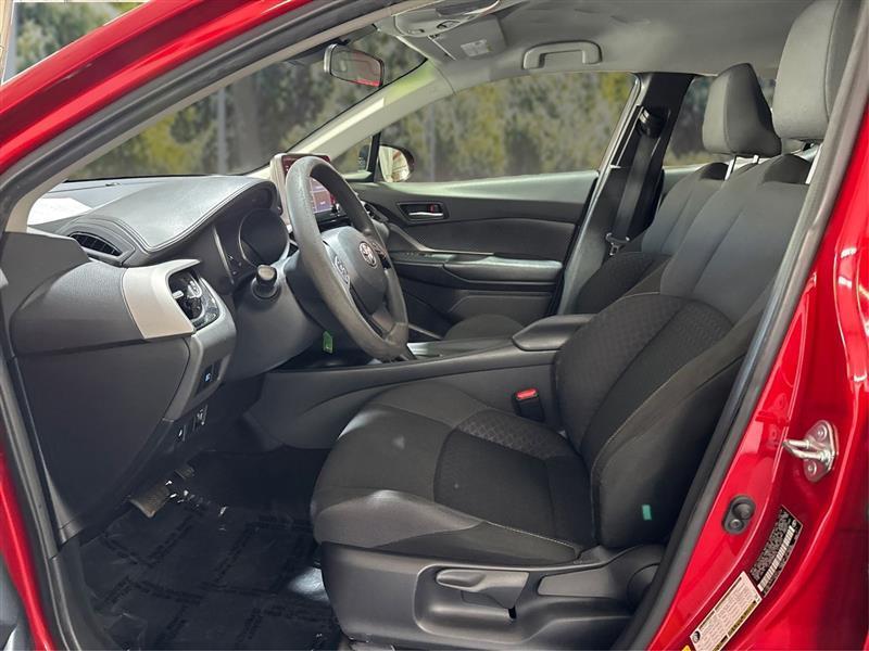 Toyota C-HR LE 2020