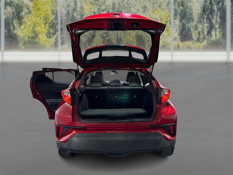 Toyota C-HR LE 2020
