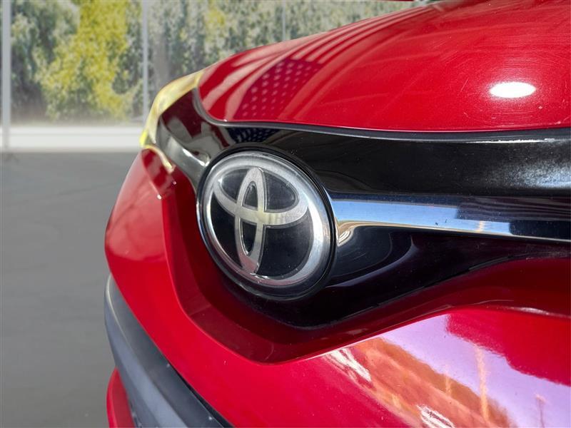 Toyota C-HR LE 2020