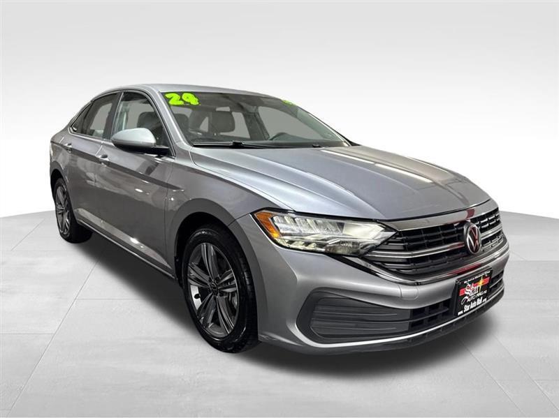 Volkswagen Jetta SE 2024