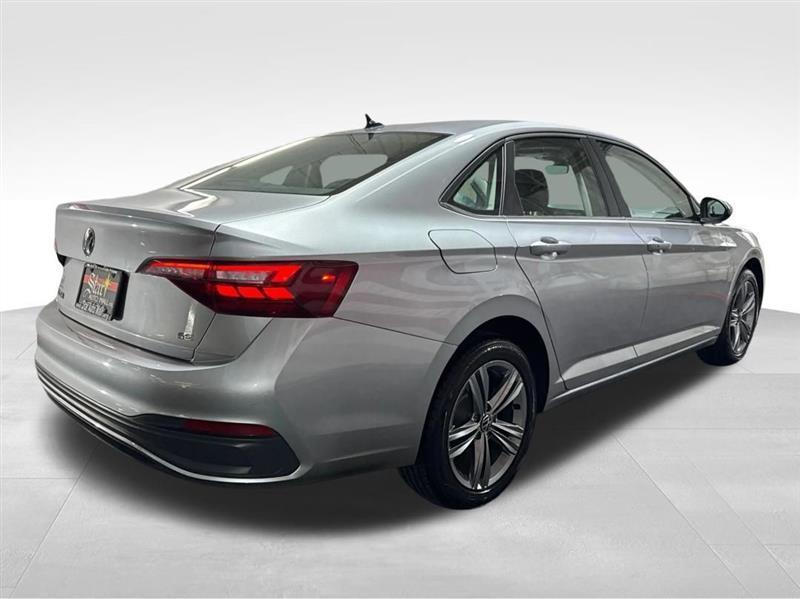 Volkswagen Jetta SE 2024