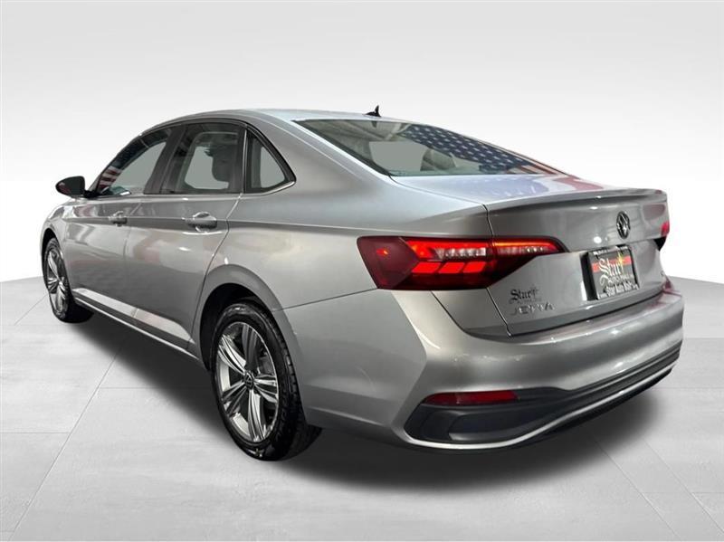 Volkswagen Jetta SE 2024