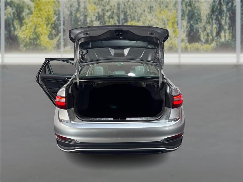 Volkswagen Jetta SE 2024