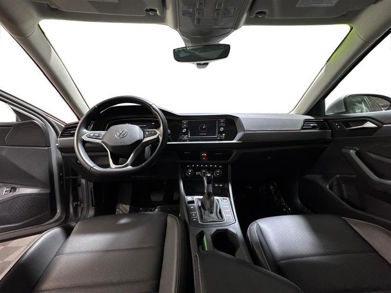 Volkswagen Jetta SE 2024