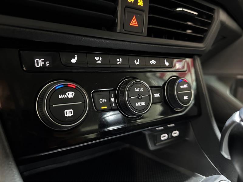 Volkswagen Jetta SE 2024