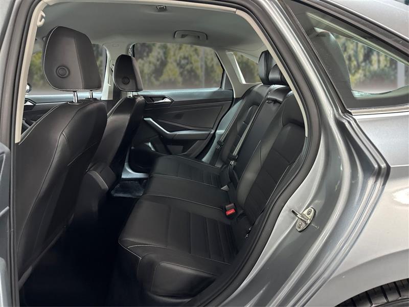 Volkswagen Jetta SE 2024
