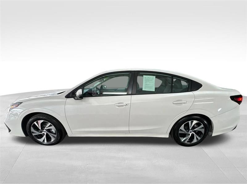 Subaru Legacy Premium 2024