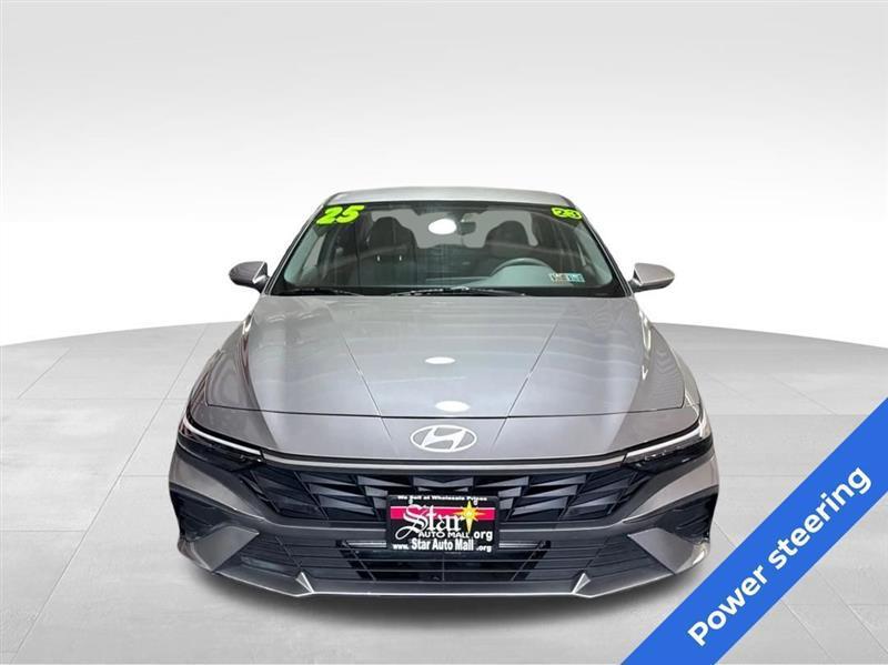 Hyundai Elantra SE 2025