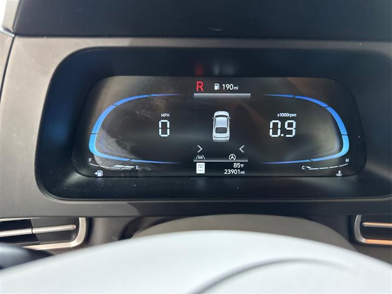 Hyundai Elantra SE 2025