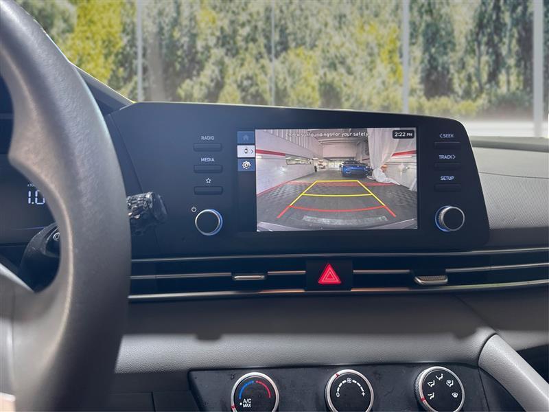 Hyundai Elantra SE 2025