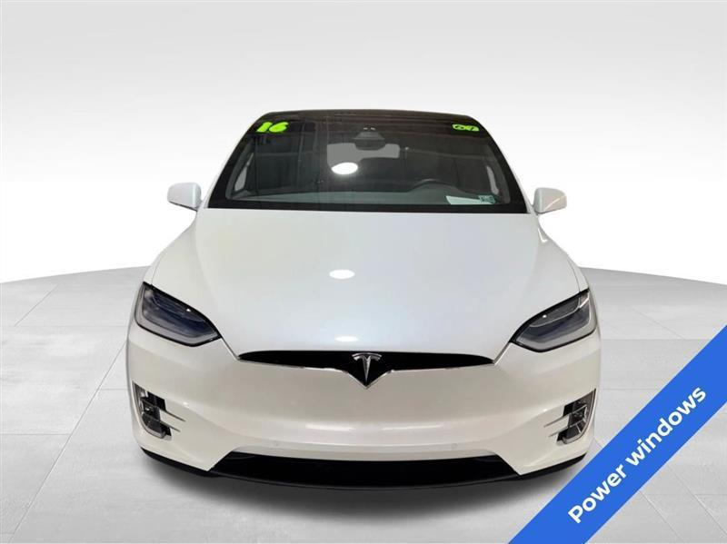 Tesla Model X 90D 2016