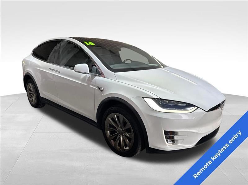 Tesla Model X 90D 2016