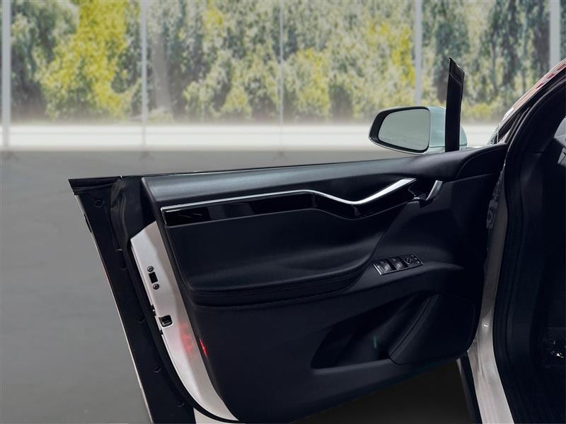 Tesla Model X 90D 2016