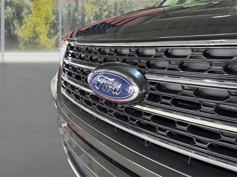 Ford Explorer XLT 2022