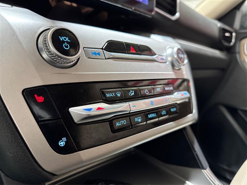 Ford Explorer XLT 2022