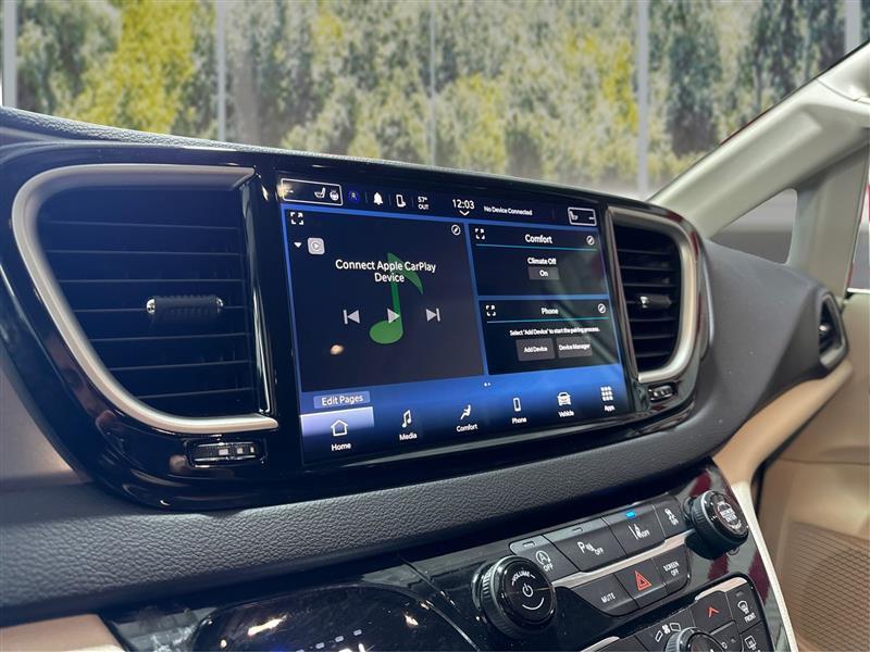 Chrysler Pacifica Touring L 2023