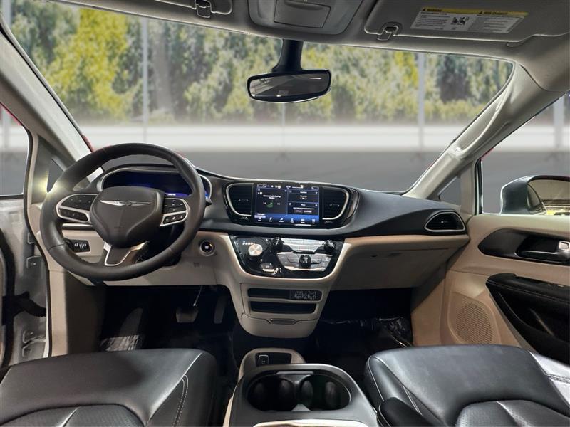 Chrysler Pacifica Touring L 2023