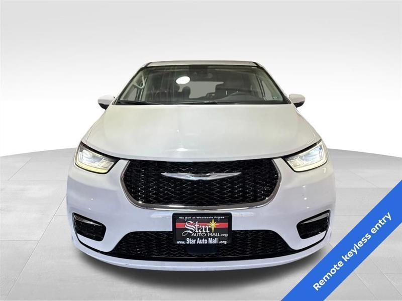 Chrysler Pacifica Touring L 2023