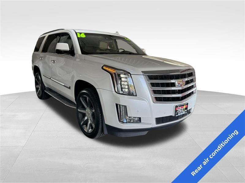 Cadillac Escalade Luxury 4WD 2016