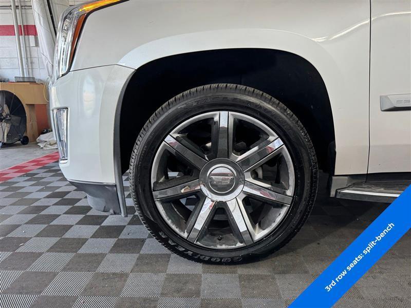 Cadillac Escalade Luxury 4WD 2016
