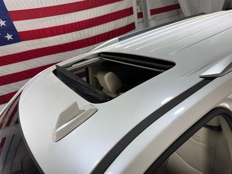 Cadillac Escalade Luxury 4WD 2016
