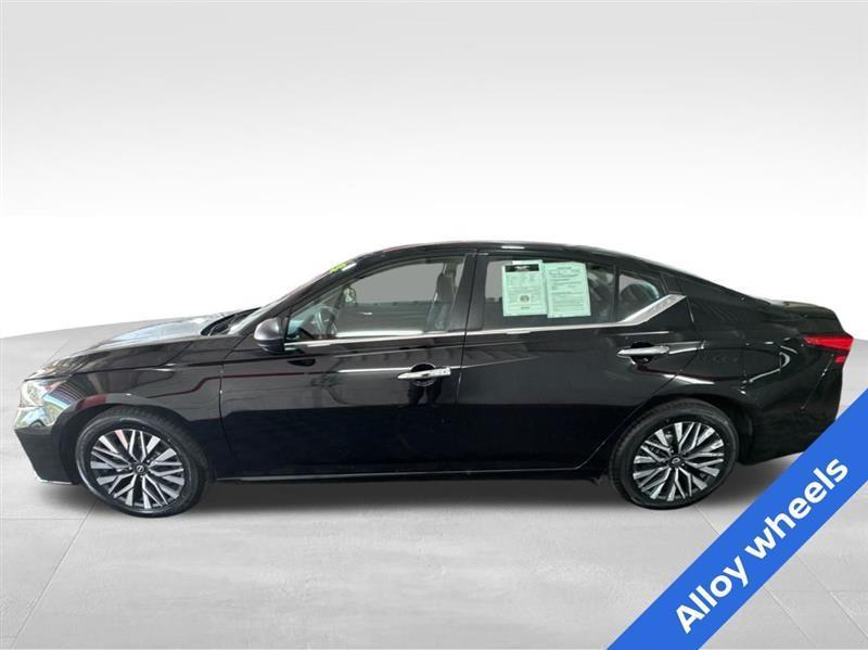 Nissan Altima 2.5 SV 2024