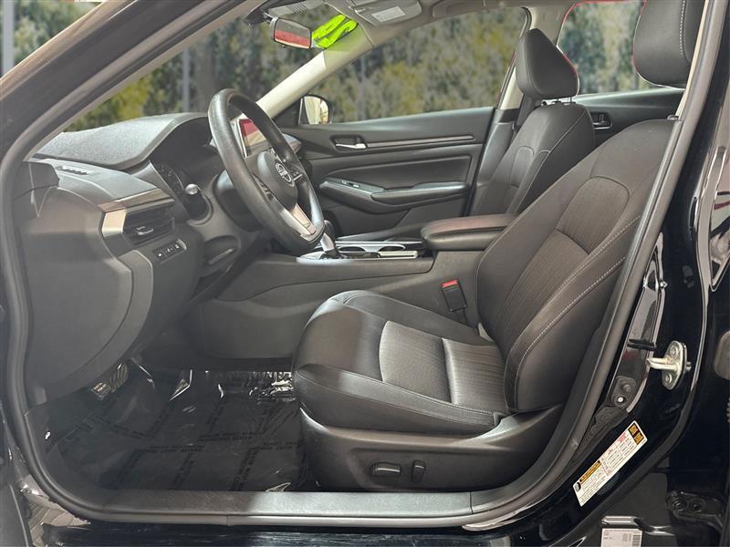 Nissan Altima 2.5 SV 2024