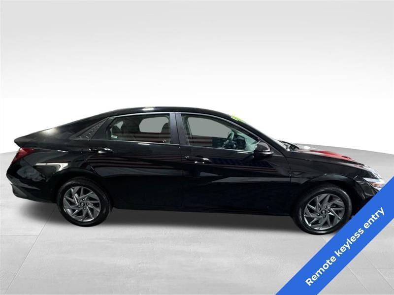 Hyundai Elantra SEL 2024