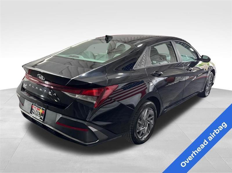 Hyundai Elantra SEL 2024