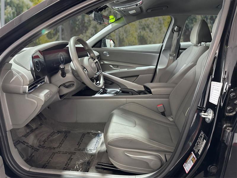 Hyundai Elantra SEL 2024