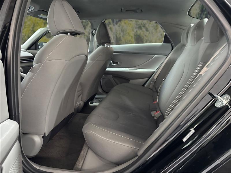 Hyundai Elantra SEL 2024