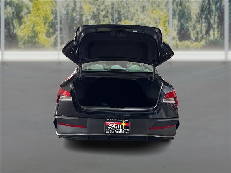 Hyundai Elantra SEL 2024