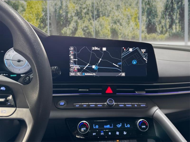 Hyundai Elantra SEL 2024