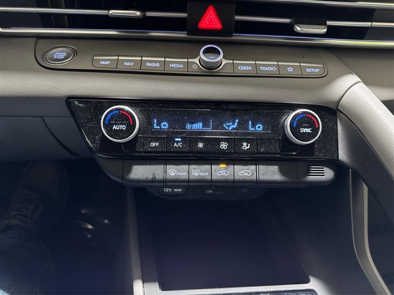 Hyundai Elantra SEL 2024