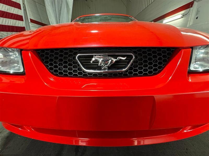 Ford Mustang GT convertible 2000