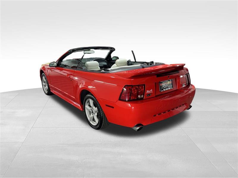 Ford Mustang GT convertible 2000