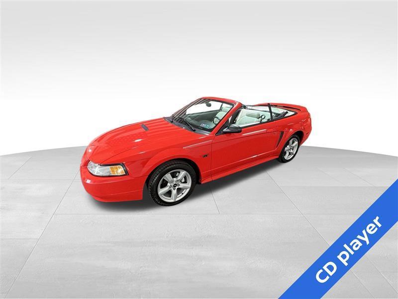 Ford Mustang GT convertible 2000