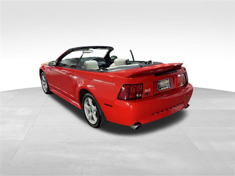 Ford Mustang GT convertible 2000